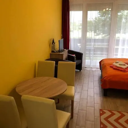 Mandarin Apartman Apartman